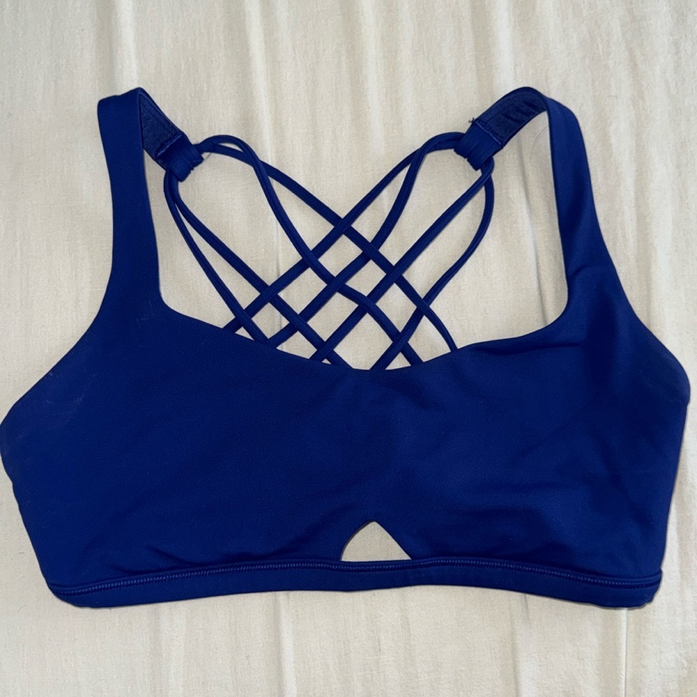 Lululemon Sports Bra with Key Hole
